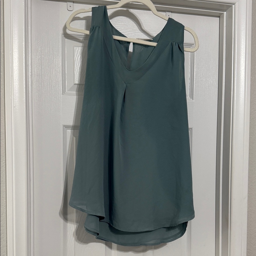Zenana Outfitters Teal Sleeveless Blouse